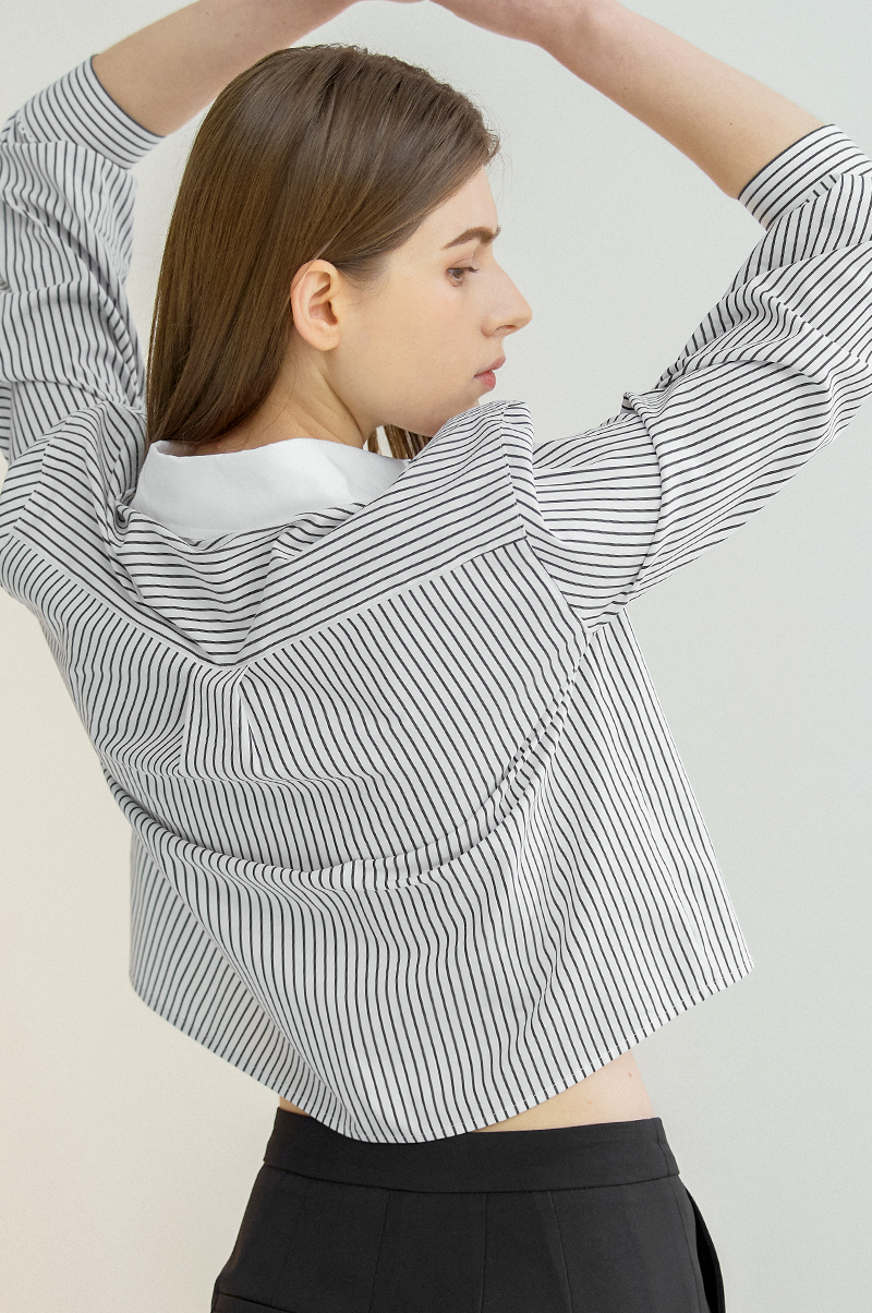 [Pre Order] Striped Crop Shirt